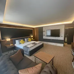 Uk 4*, Ankara Türkiye